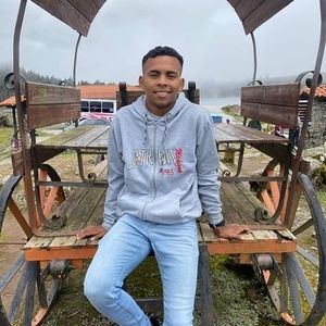 Meet your Posher, Roy